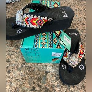 Montana west flip flop NWT